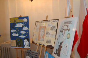 Wystawa "Cichociemni" w Dolnośląskim Urzędzie Wojewódzkim